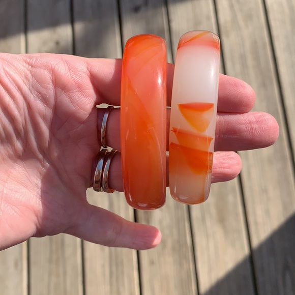 Green Genuine Jade Bangle - Picture 7 of 8